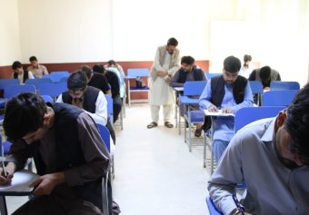 برگزاری رقابت کتابخوانی